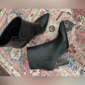 Vince camuto booties